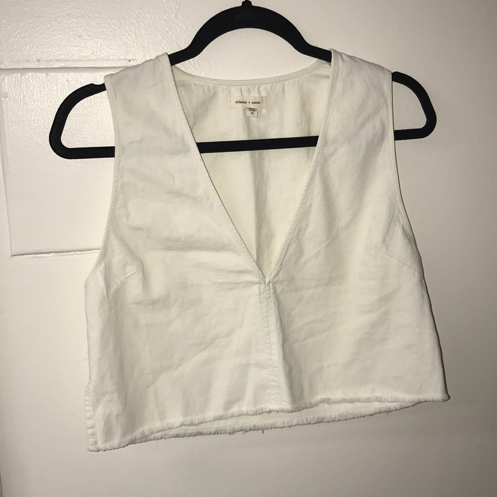 🚫SOLD🚫Frayed Botom Urban Outfitters Plunge Crop
